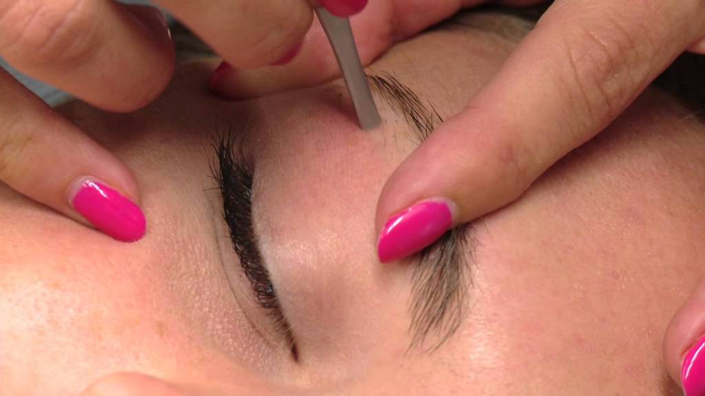 How to tweeze eyebrows - salon perfect style - step by step guide - diy